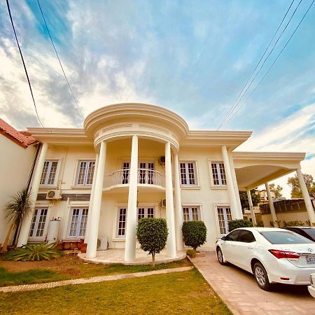 Shelton'S Rezidor House Hotel Peshawar Exterior foto